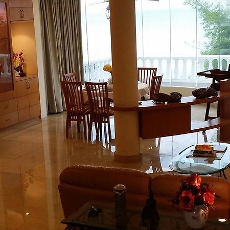 Tropical Sea View & Sunshine Villa Batu Feringgi Exterior foto