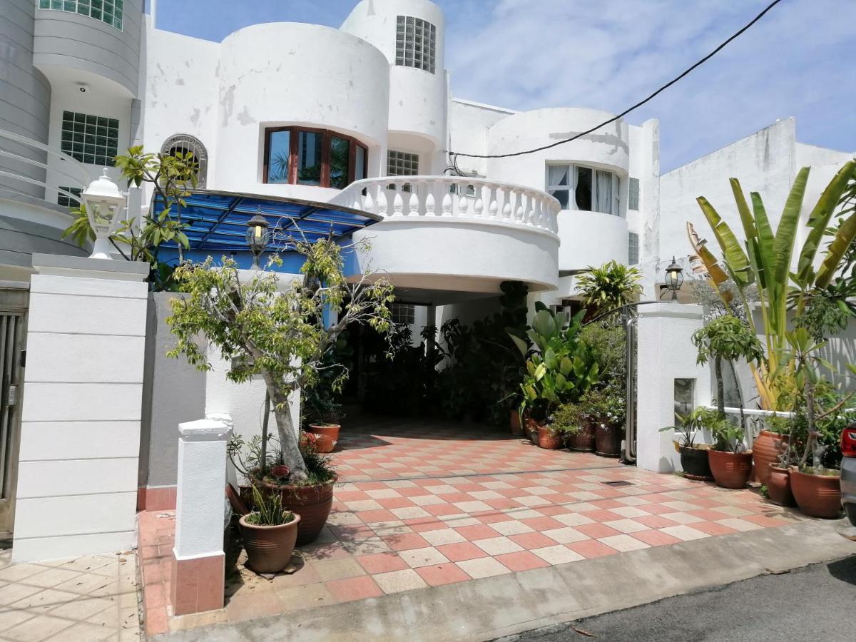 Tropical Sea View & Sunshine Villa Batu Feringgi Exterior foto